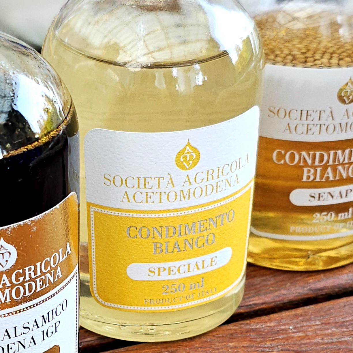 Vit balsamvinäger från Acetomodena